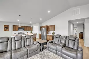 51751 Morning Pne Dr, La Pine, OR 97739 - Photo 9