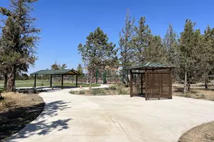 3911 NE Oakside Loop, Bend, OR 97701 - Photo 33