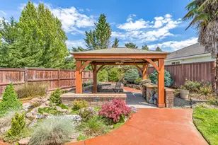 131 Spanish Bay Ct, Eagle Point, OR 97524 - Photo 37