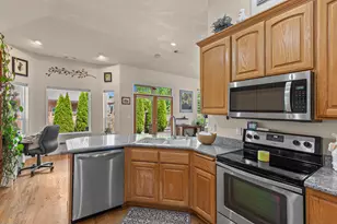 131 Spanish Bay Ct, Eagle Point, OR 97524 - Photo 25