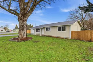 1687 Lillian St, Medford, OR 97501 - Photo 3