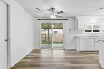 1687 Lillian Street, Medford, OR 97501 - Photo 7