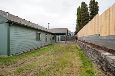 1634 NW F Street, Grants Pass, OR 97526 - Photo 19