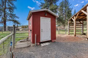 69482 Panoramic Dr, Sisters, OR 97759 - Photo 61