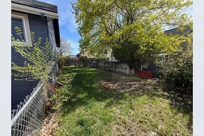 1914 Portland Street, Klamath Falls, OR 97601 - Photo 33