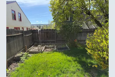 1914 Portland Street, Klamath Falls, OR 97601 - Photo 29