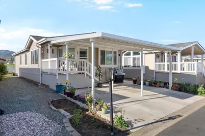 3555 S Pacific Highway #SPC 204, Medford, OR 97501 - Photo 1