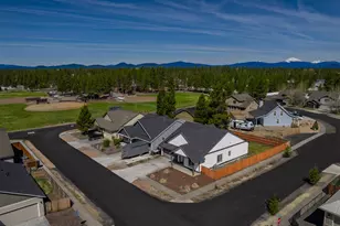 16662 Cabin Lake Ln, La Pine, OR 97739 - Photo 9