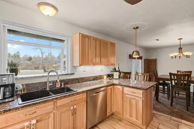 149 Queens Branch Road, Rogue River, OR 97537 - Photo 15