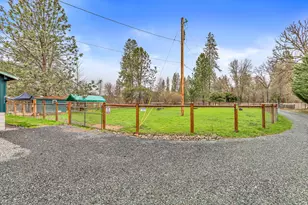 149 Queens Branch Rd, Rogue River, OR 97537 - Photo 33