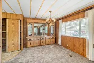 301 Freeman Rd, Central Point, OR 97502 - Photo 7