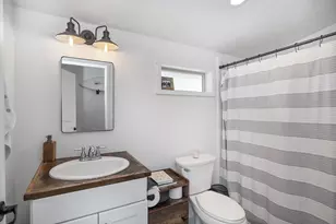 64950 Glacier View Dr, Bend, OR 97703 - Photo 55