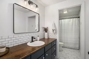 64950 Glacier View Dr, Bend, OR 97703 - Photo 17