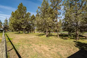 64950 Glacier View Dr, Bend, OR 97703 - Photo 45