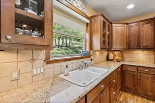 2809 Dead Indian Memorial Rd, Ashland, OR 97520 - Photo 11