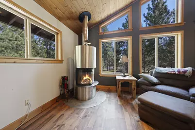 14590 Mountain View Loop, Sisters, OR 97759 - Photo 13