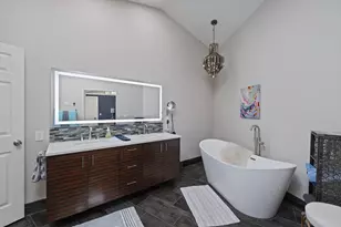 14590 Mountain View Loop, Sisters, OR 97759 - Photo 5