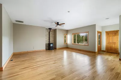 7170 NW River Springs Road, Redmond, OR 97756 - Photo 15