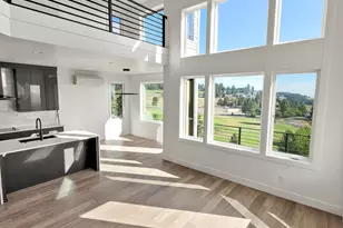 2580 N W Awbrey Point Cir, Bend, OR 97703 - Photo 13