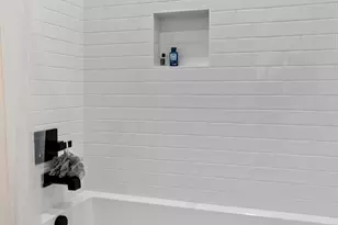 2580 N W Awbrey Point Cir, Bend, OR 97703 - Photo 87