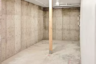 2580 N W Awbrey Point Cir, Bend, OR 97703 - Photo 31