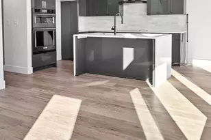 2580 N W Awbrey Point Cir, Bend, OR 97703 - Photo 9