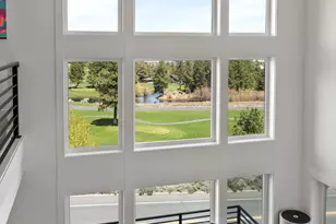 2580 N W Awbrey Point Cir, Bend, OR 97703 - Photo 89