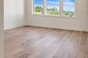 2580 N W Awbrey Point Cir, Bend, OR 97703 - Photo 25