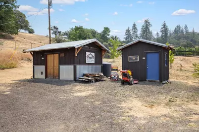 7575 Torrey Pines Terrace, Eagle Point, OR 97524 - Photo 47