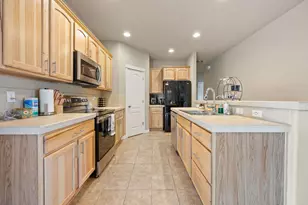 635 Wildland Dr, Klamath Falls, OR 97601 - Photo 13