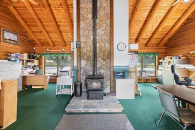 10744 Highway 62, Eagle Point, OR 97524 - Photo 5