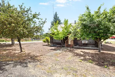 10744 Highway 62, Eagle Point, OR 97524 - Photo 11