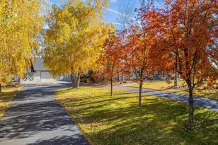 67076 Sunburst St, Bend, OR 97703 - Photo 75