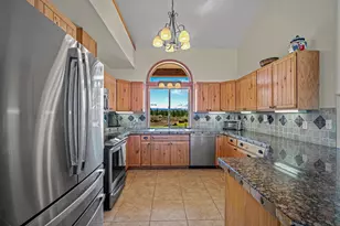 67076 Sunburst St, Bend, OR 97703 - Photo 19