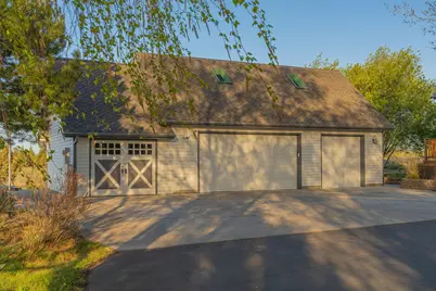 67076 Sunburst Street, Bend, OR 97703 - Photo 65