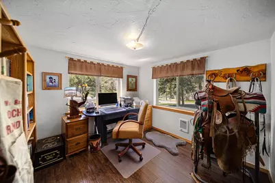 16305 N Ochoco Highway, Prineville, OR 97754 - Photo 23