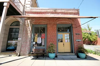 110 S Oregon Street, Jacksonville, OR 97530 - Photo 3