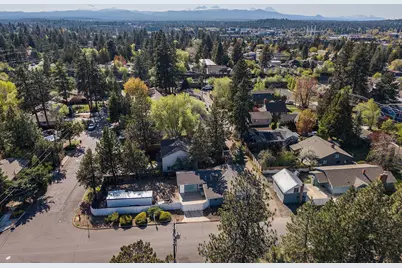 195 SE Roosevelt Avenue, Bend, OR 97702 - Photo 47