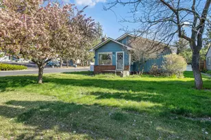 195 SE Roosevelt Ave, Bend, OR 97702 - Photo 5