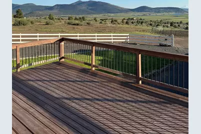 12140 Clovis Drive, Klamath Falls, OR 97603 - Photo 9