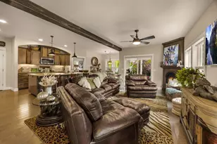 205 Oak Knoll Way, Jacksonville, OR 97530 - Photo 9