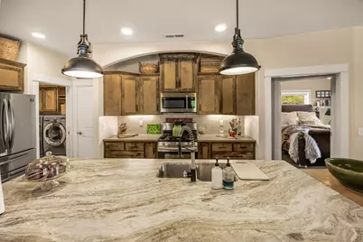 205 Oak Knoll Way, Jacksonville, OR 97530 - Photo 23