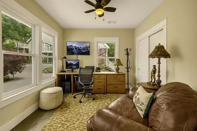 205 Oak Knoll Way, Jacksonville, OR 97530 - Photo 35