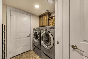 205 Oak Knoll Way, Jacksonville, OR 97530 - Photo 45