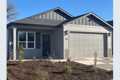 722 Dahl Place #17, Medford, OR 97501 - Photo 1