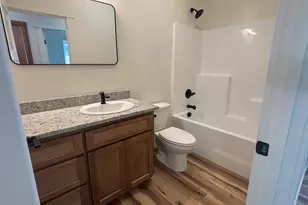 722 Dahl Pl, Medford, OR 97501 - Photo 11