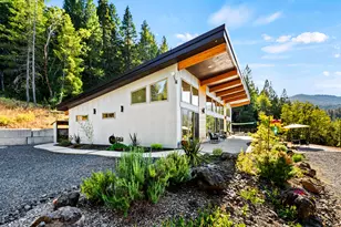 24100 E Evans Creek Rd, White City, OR 97503 - Photo 9