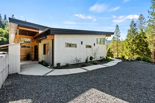 24100 E Evans Creek Rd, White City, OR 97503 - Photo 3