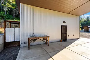 24100 E Evans Creek Rd, White City, OR 97503 - Photo 79