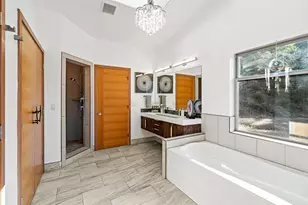 24100 E Evans Creek Rd, White City, OR 97503 - Photo 43